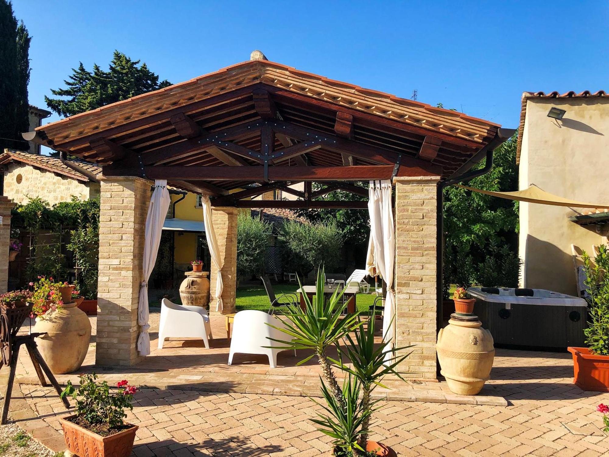 Il Cortile Delle Rose Holiday House Перуджа Екстер'єр фото