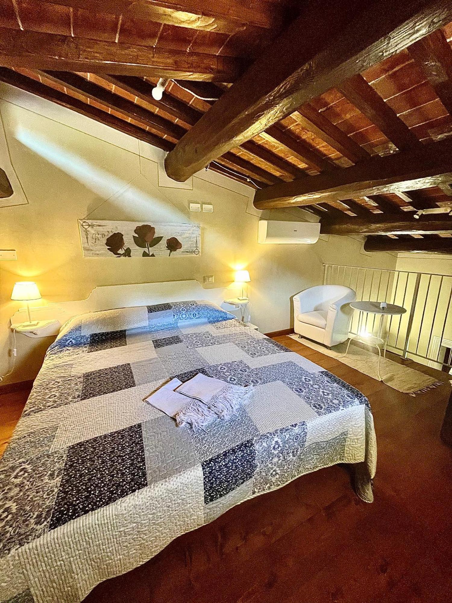 Il Cortile Delle Rose Holiday House Перуджа Екстер'єр фото