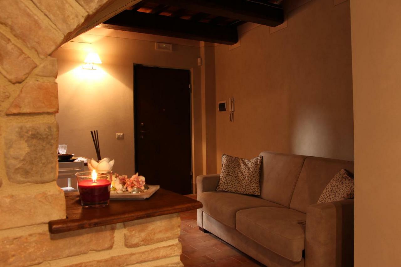 Il Cortile Delle Rose Holiday House Перуджа Екстер'єр фото