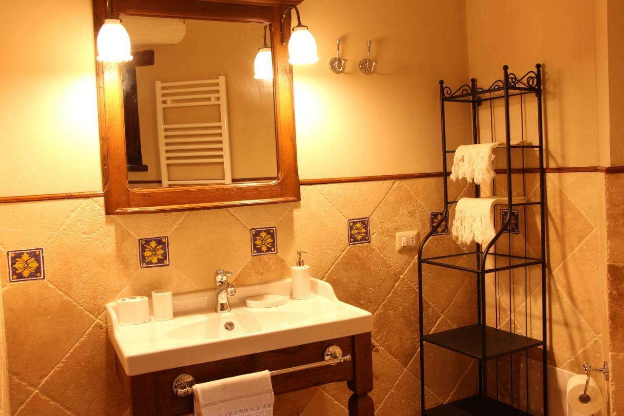 Il Cortile Delle Rose Holiday House Перуджа Екстер'єр фото