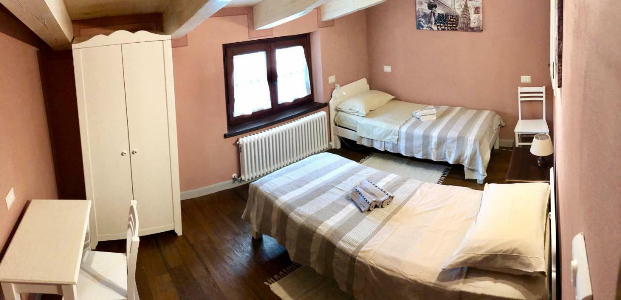 Il Cortile Delle Rose Holiday House Перуджа Екстер'єр фото